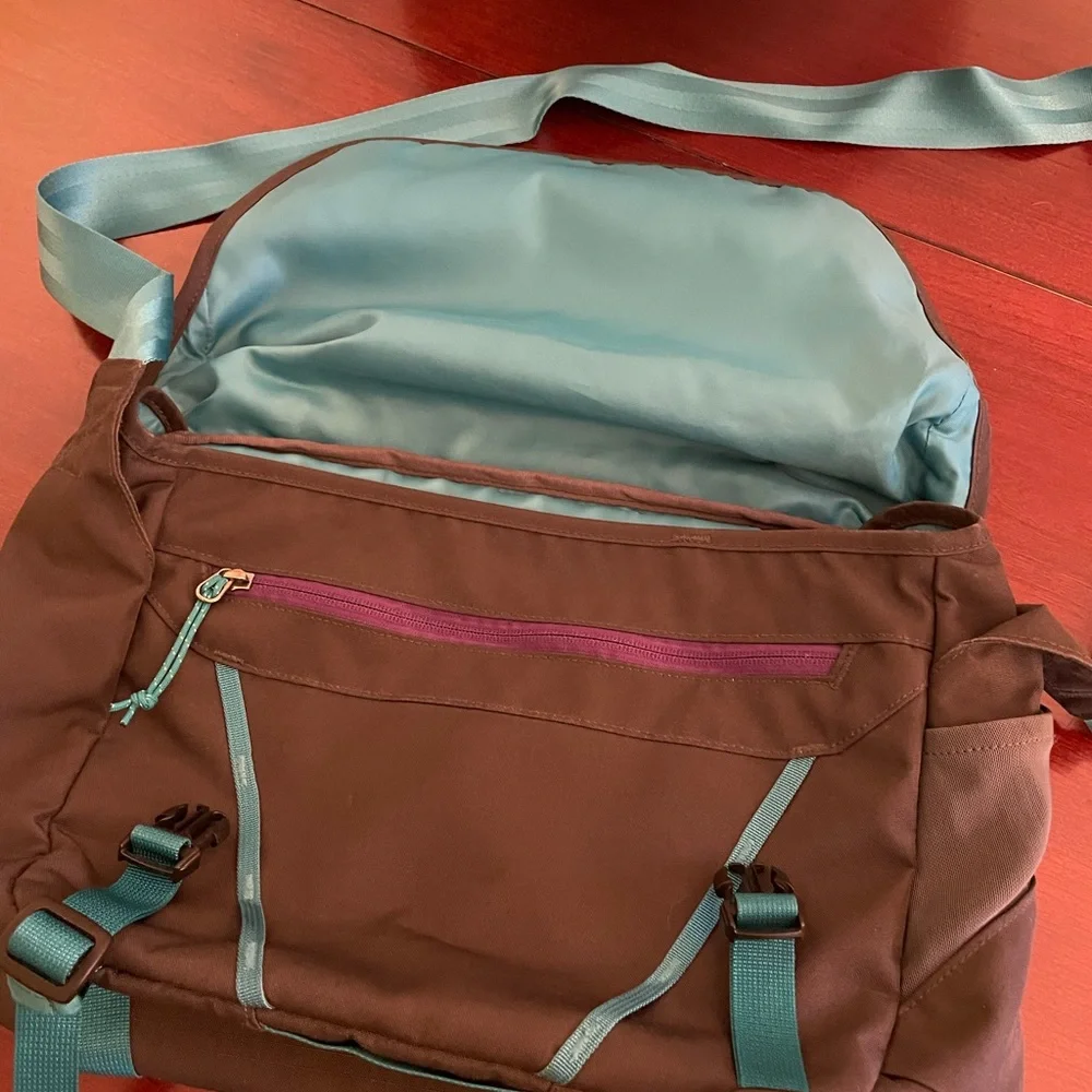 Patagonia Black and Teal Shoulder Bag - Picture 4 of 6